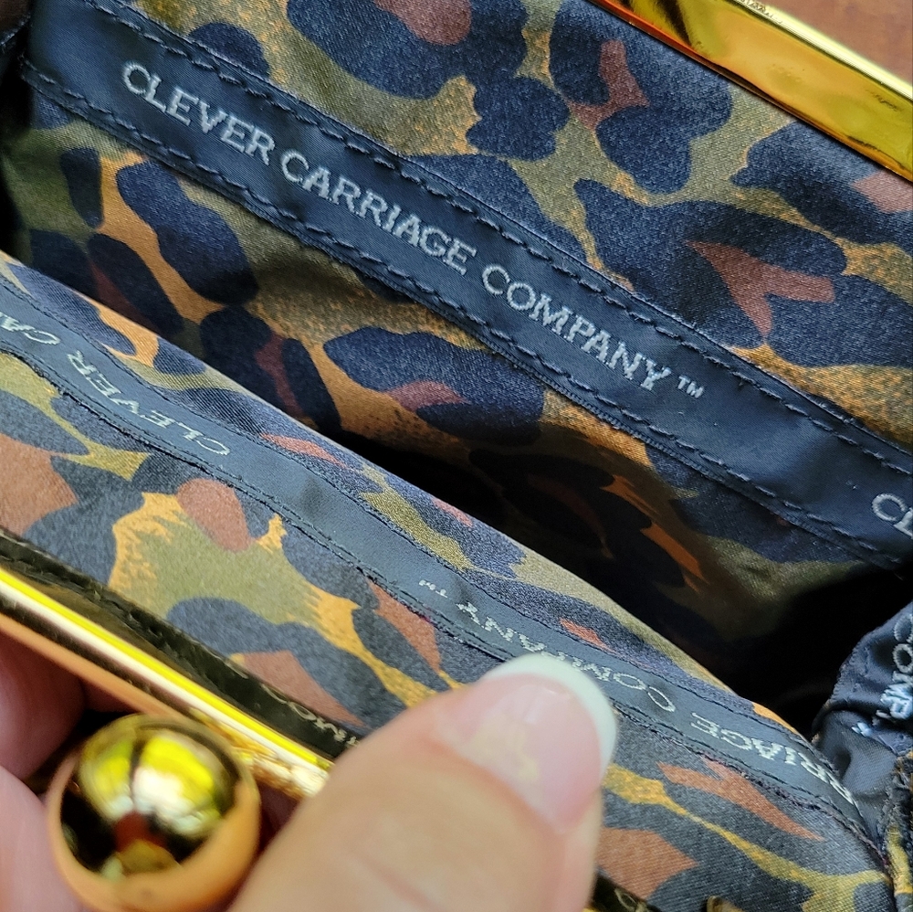 CLEVER CARRIAGE CO NEEDLEPOINT ROSE VELVET HANDBAG - Picture 13 of 15